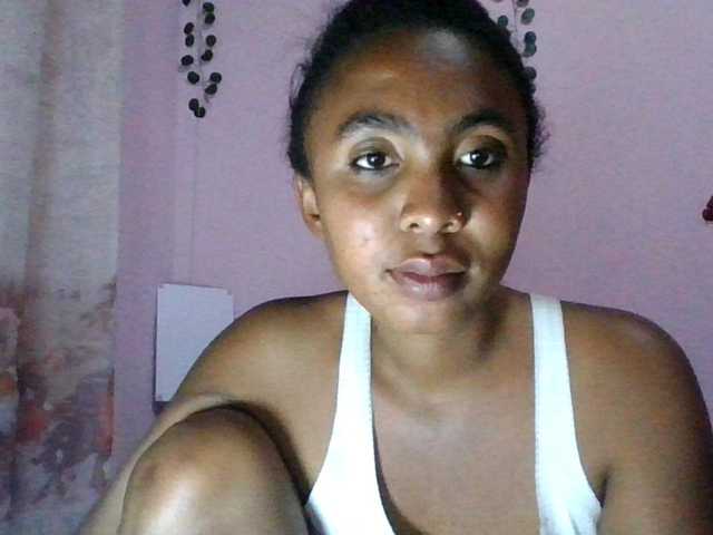 KeziahFayah webcam bongacams model stream image