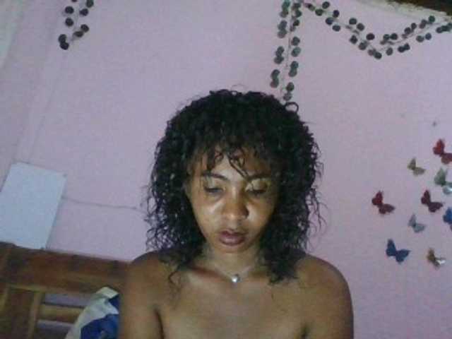 KeziahFayah live cam preview