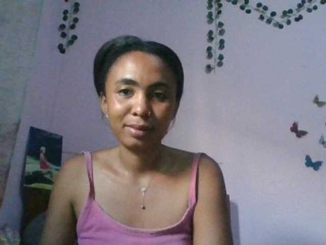 KeziahFayah live cam preview