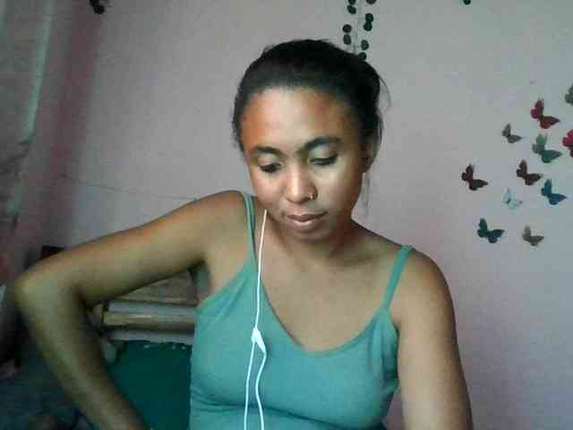 KeziahFayah webcam