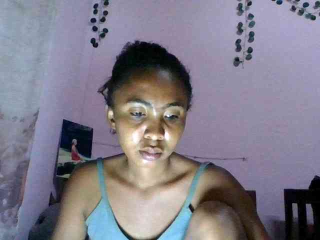 KeziahFayah webcam