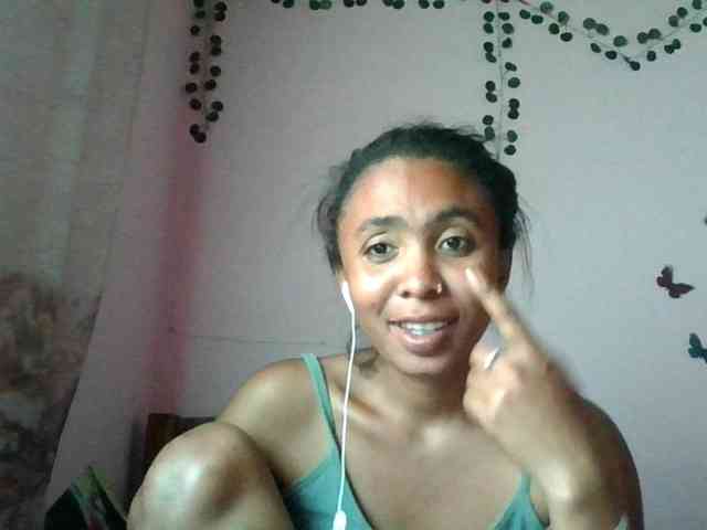 KeziahFayah webcam