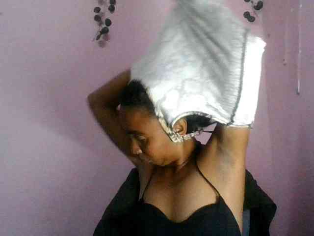 KeziahFayah webcam