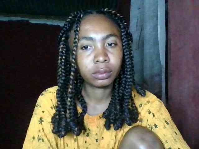 Modèle: KeziahFayah