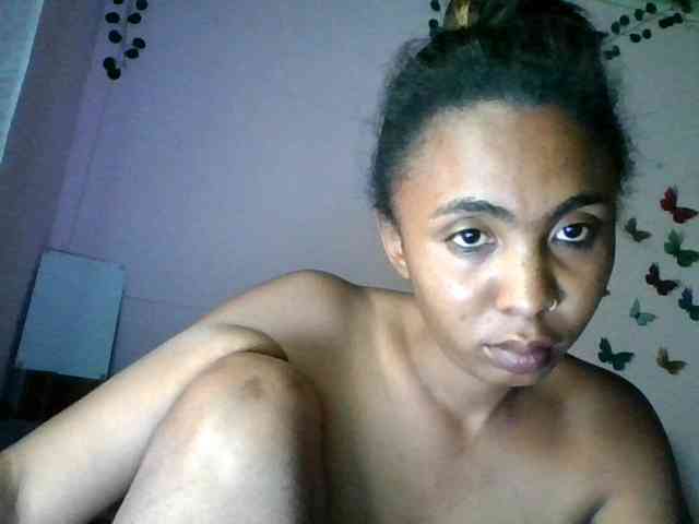 KeziahFayah webcam