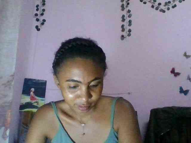 KeziahFayah webcam