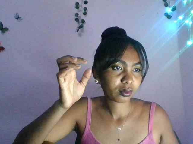 KeziahFayah webcam