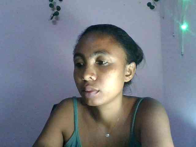 KeziahFayah webcam