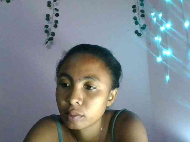 KeziahFayah webcam