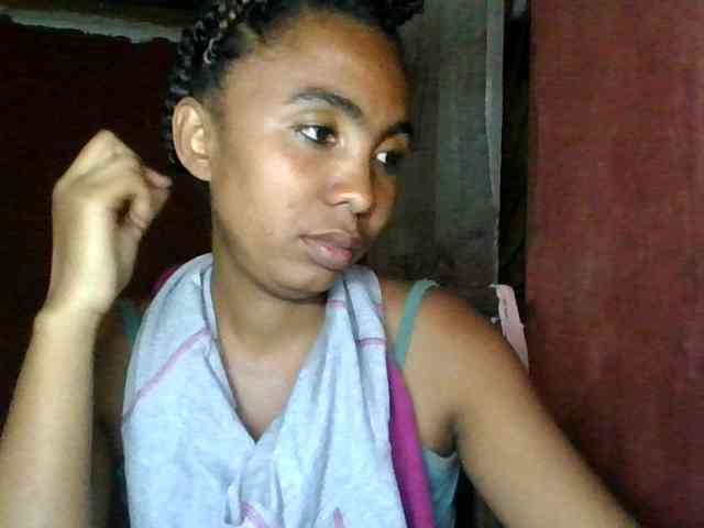 KeziahFayah webcam