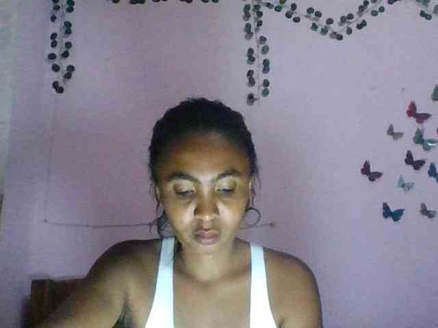 KeziahFayah webcam