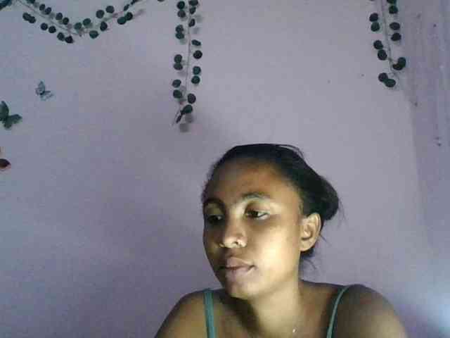 KeziahFayah webcam