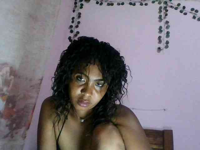 KeziahFayah webcam