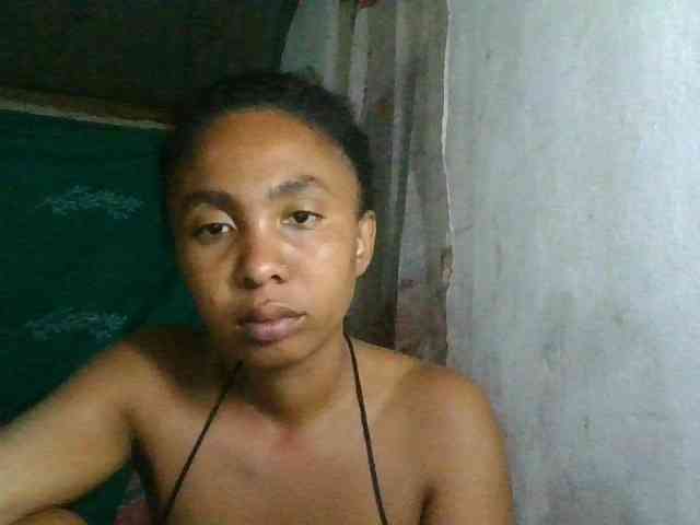 Modèle: EvahMorgane