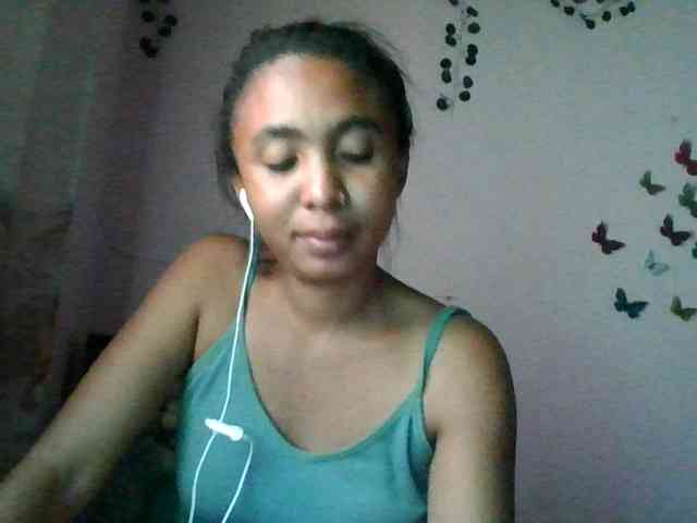 KeziahFayah webcam