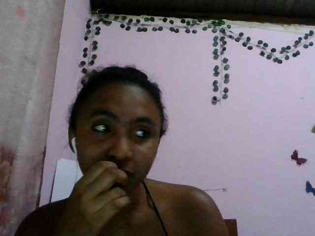 KeziahFayah webcam