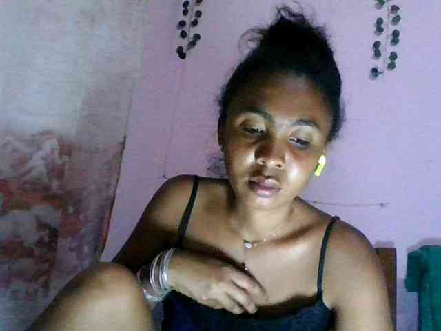 KeziahFayah webcam