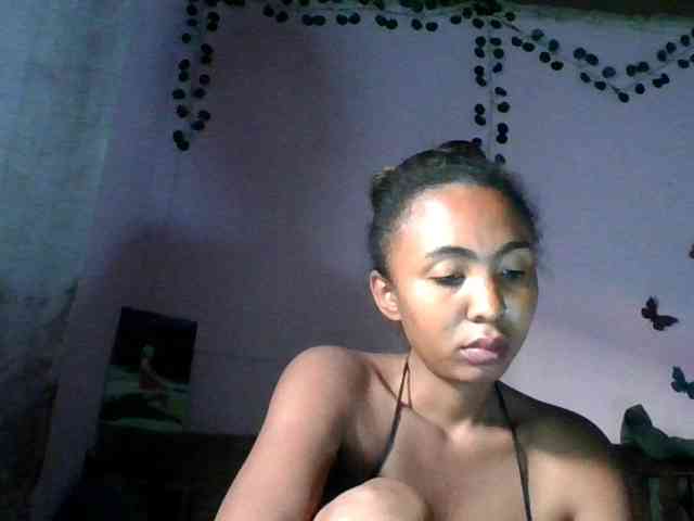 KeziahFayah webcam