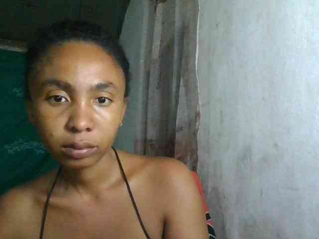 Modèle: EvahMorgane