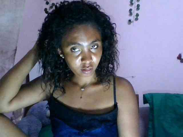 KeziahFayah webcam