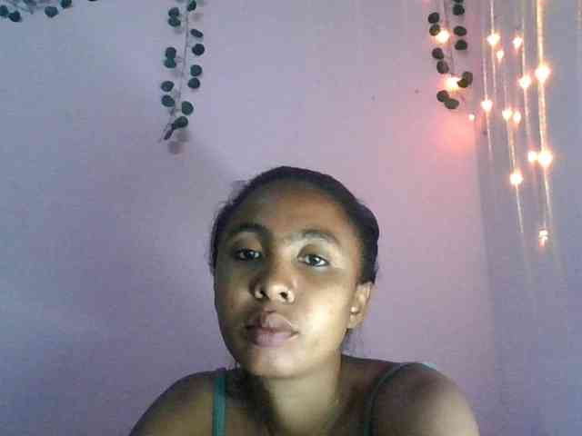 KeziahFayah webcam