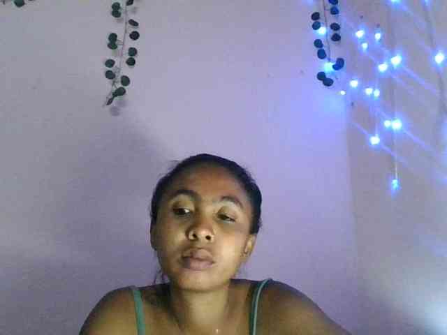 KeziahFayah webcam