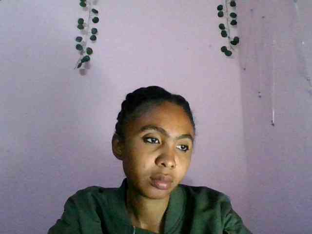 Modèle: KeziahFayah