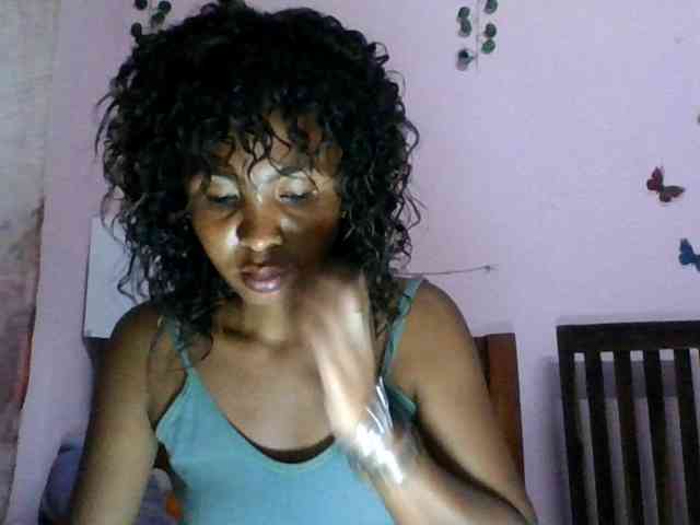 KeziahFayah webcam