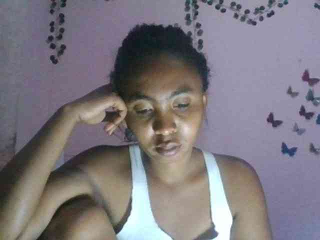 KeziahFayah webcam