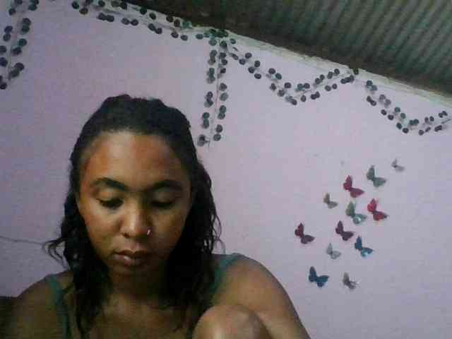 KeziahFayah webcam