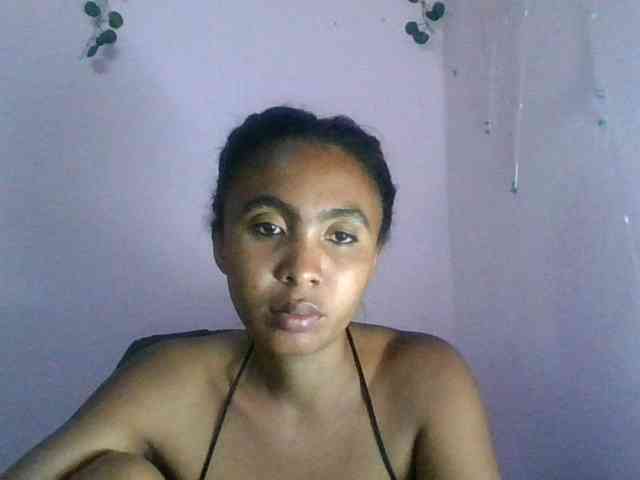 KeziahFayah webcam