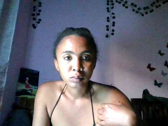 KeziahFayah webcam