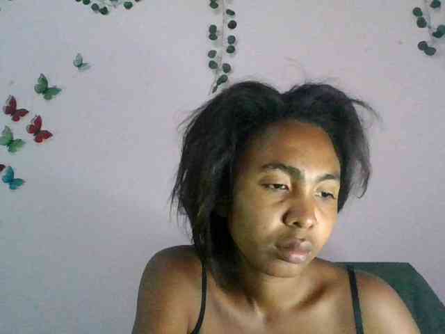 KeziahFayah webcam
