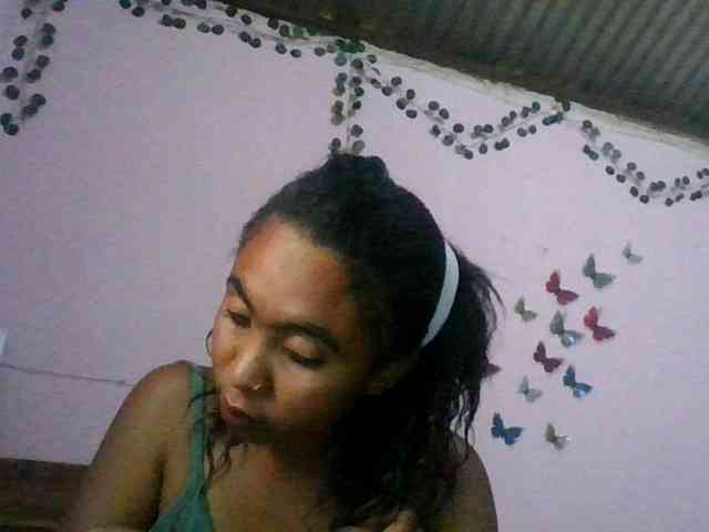 KeziahFayah webcam