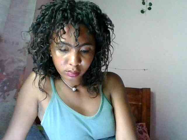 KeziahFayah webcam