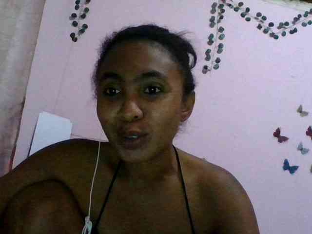 KeziahFayah webcam
