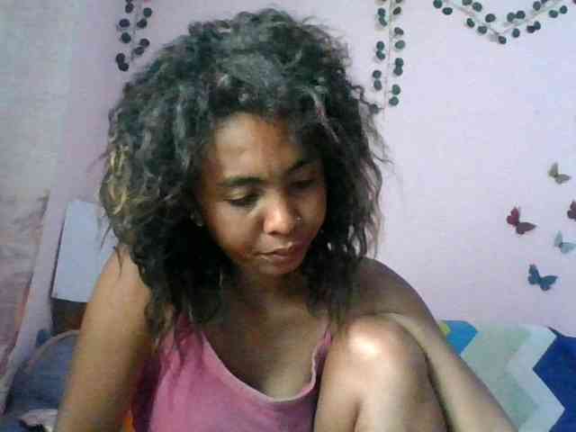 KeziahFayah webcam