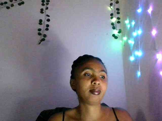 KeziahFayah webcam