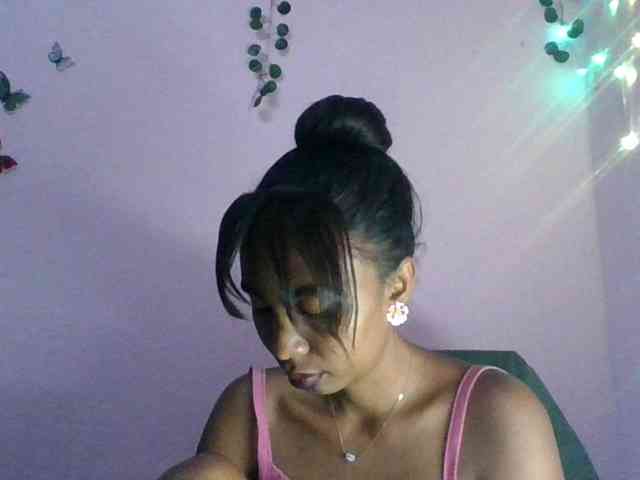 KeziahFayah webcam
