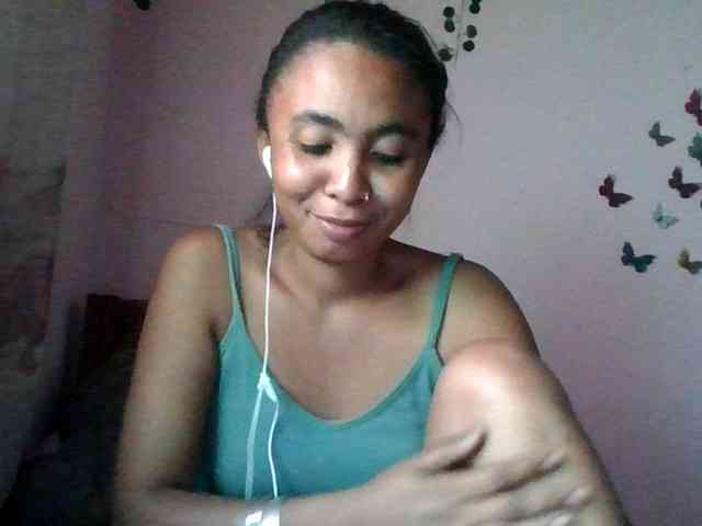 KeziahFayah webcam