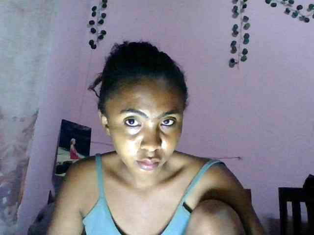 KeziahFayah webcam