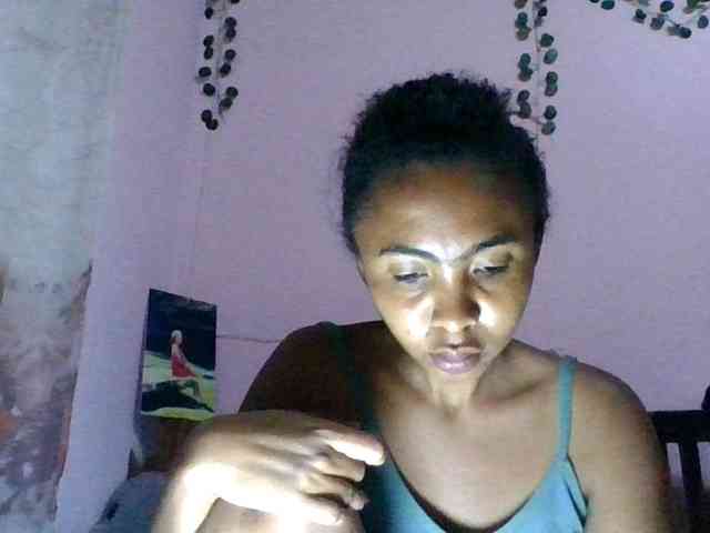 KeziahFayah webcam