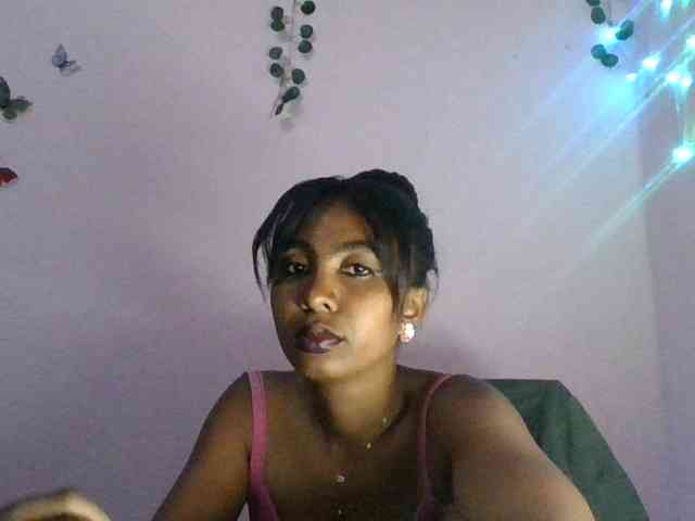 KeziahFayah webcam