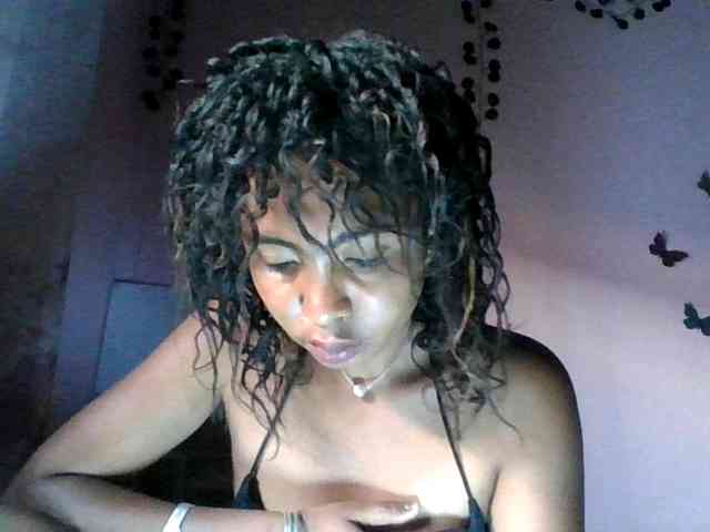 KeziahFayah webcam