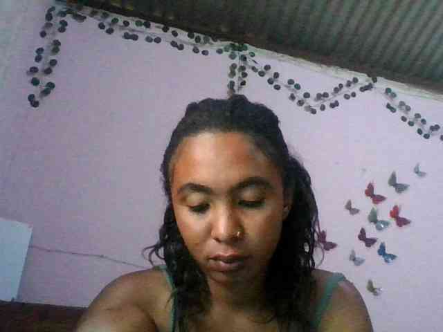 KeziahFayah webcam