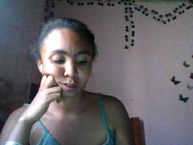 KeziahFayah webcam