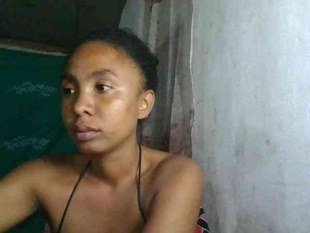 Modèle: EvahMorgane