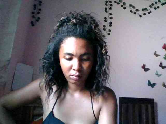KeziahFayah webcam