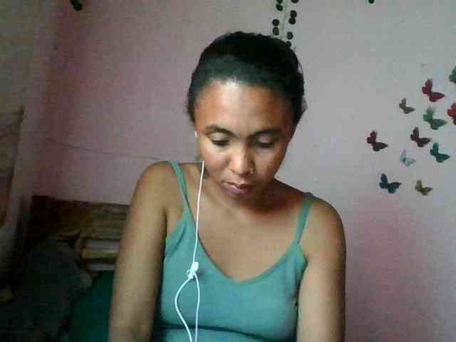 KeziahFayah webcam