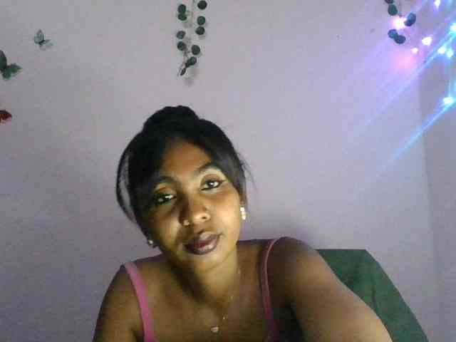 KeziahFayah webcam
